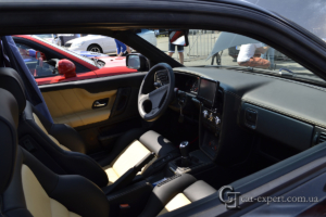 Перетяжка салона кожей VW Corrado фото4