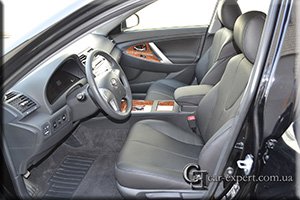 Перетяжка салона кожей Toyota Camry V40