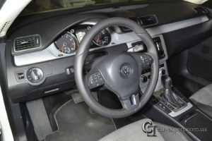 перетянутый руль Volkswagen Passat CC фото