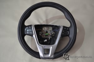 перетянуть руль Volvo
