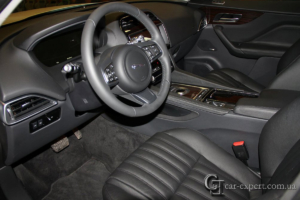 перетяжка салона кожей f-pace - 1