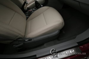 перетяжка салона dodge avenger