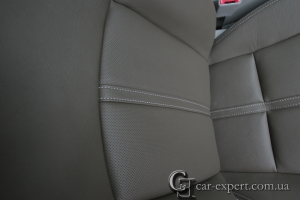 Перетяжка сидений кожей Subaru Forester