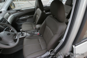 Перетяжка салона Subaru Forester натуральной кожей