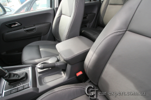 Перетяжка салона Volkswagen Amarok натуральной кожей