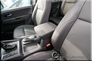Перетяжка салона кожей и алькантарой VW Amarok