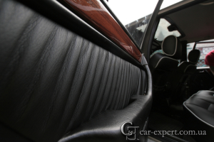 Перетяжка вставок дверных карт mercedes w124