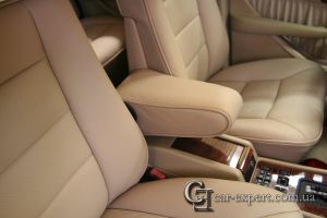 Перетяжка салона кожей Mercedes w126