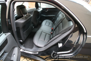 Перетяжка сидений и дверных карт кожей mercedes w212
