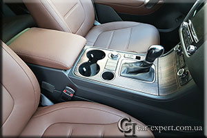 перетяжка салона vw touareg кожей